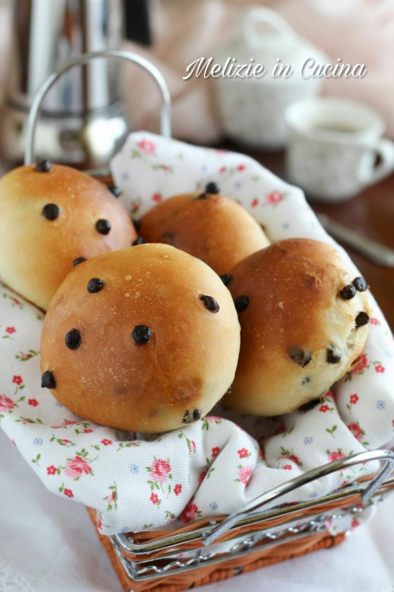 Panini Dolci Con Gocce Di Cioccolata Melizie In Cucina