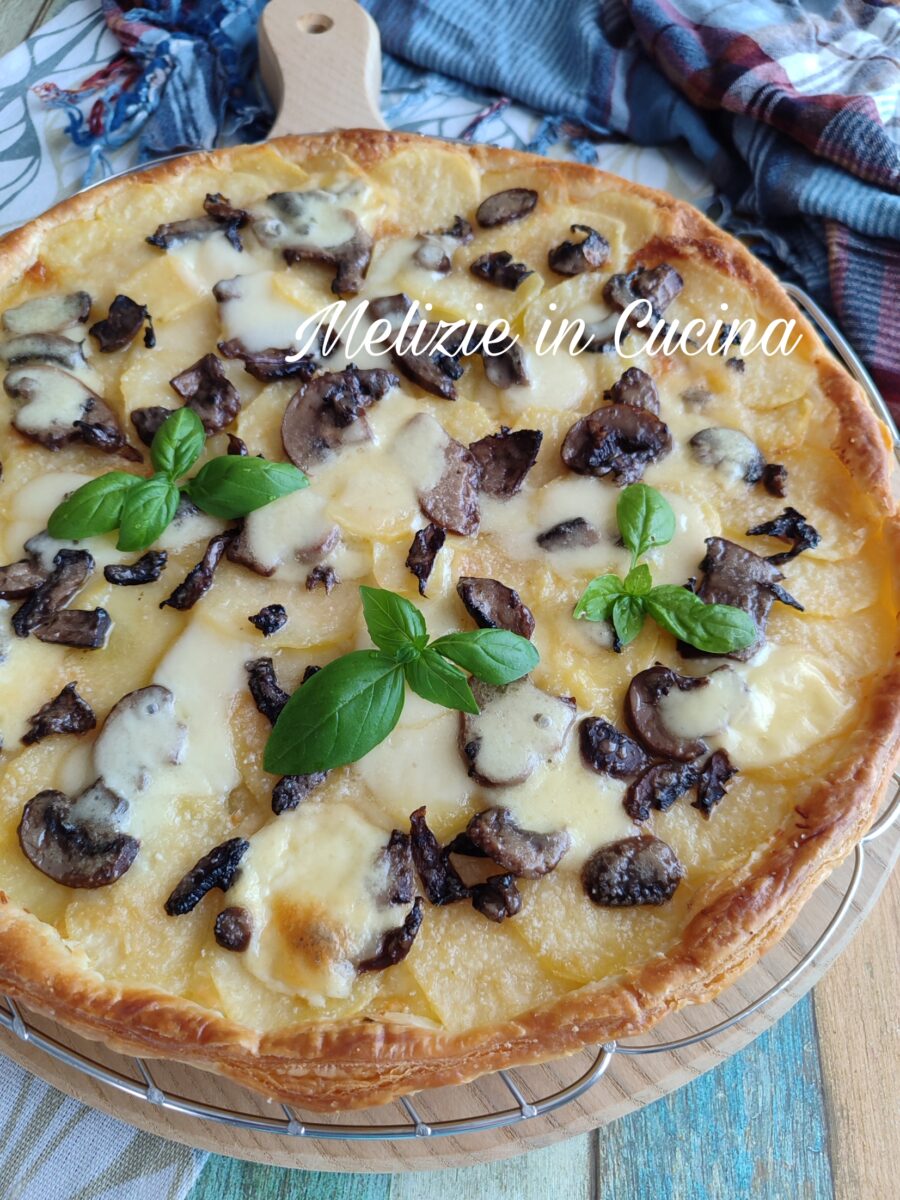 Torta salata funghi e patate